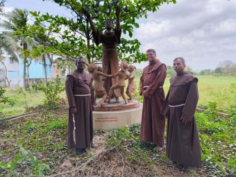 Nesavanam